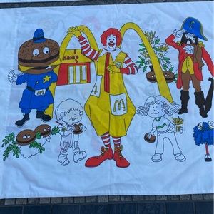 🍔🍟🔥 RARE 70s McDonalds Ronald And Gang Double Sided Pillowcase!!!!